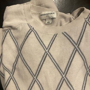 Banana republic sweater size large